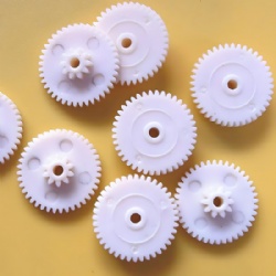 Injection molded plastic gears