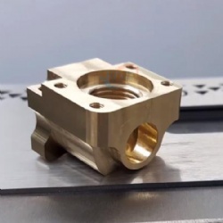 Customized CNC milling brass parts with precision machining for small volume production